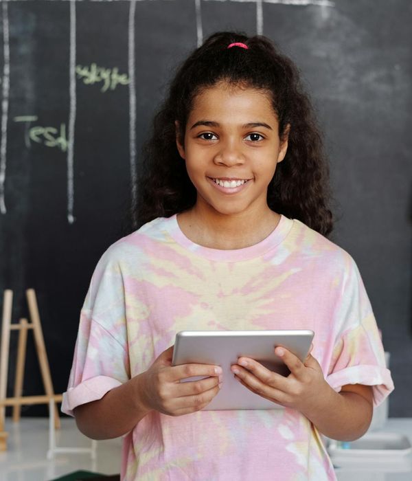 Modern online education platform with interactive learning tools